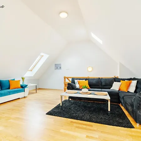 Karmel Blisko Stoku Narciarskiego Karpatka, Z Balkonem I Kominkiem Apartament *